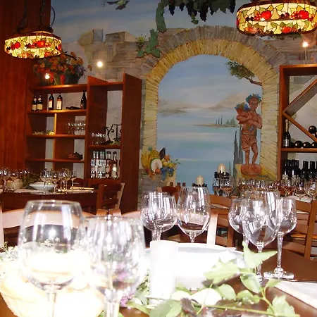 Piccola Italia Hotel apartamentowy 4*